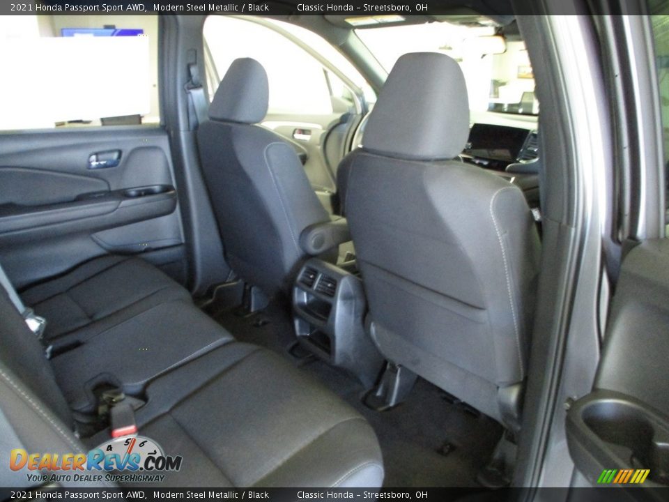 2021 Honda Passport Sport AWD Modern Steel Metallic / Black Photo #18