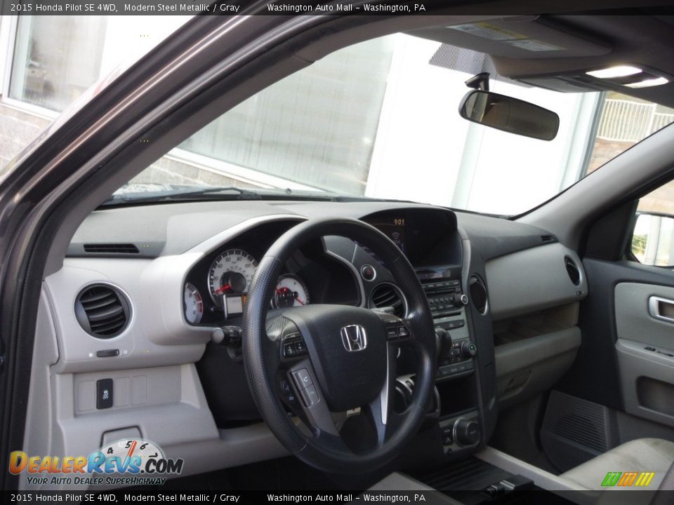 Dashboard of 2015 Honda Pilot SE 4WD Photo #20