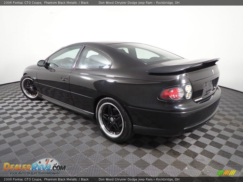 2006 Pontiac GTO Coupe Phantom Black Metallic / Black Photo #5