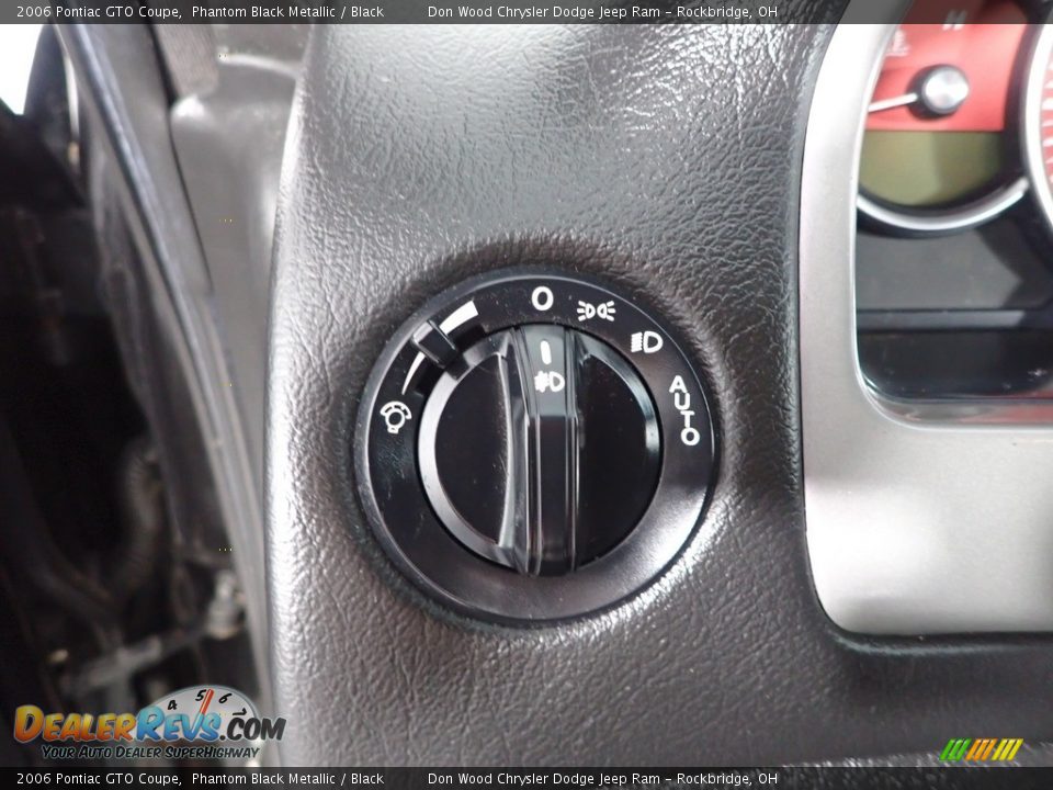 2006 Pontiac GTO Coupe Phantom Black Metallic / Black Photo #12