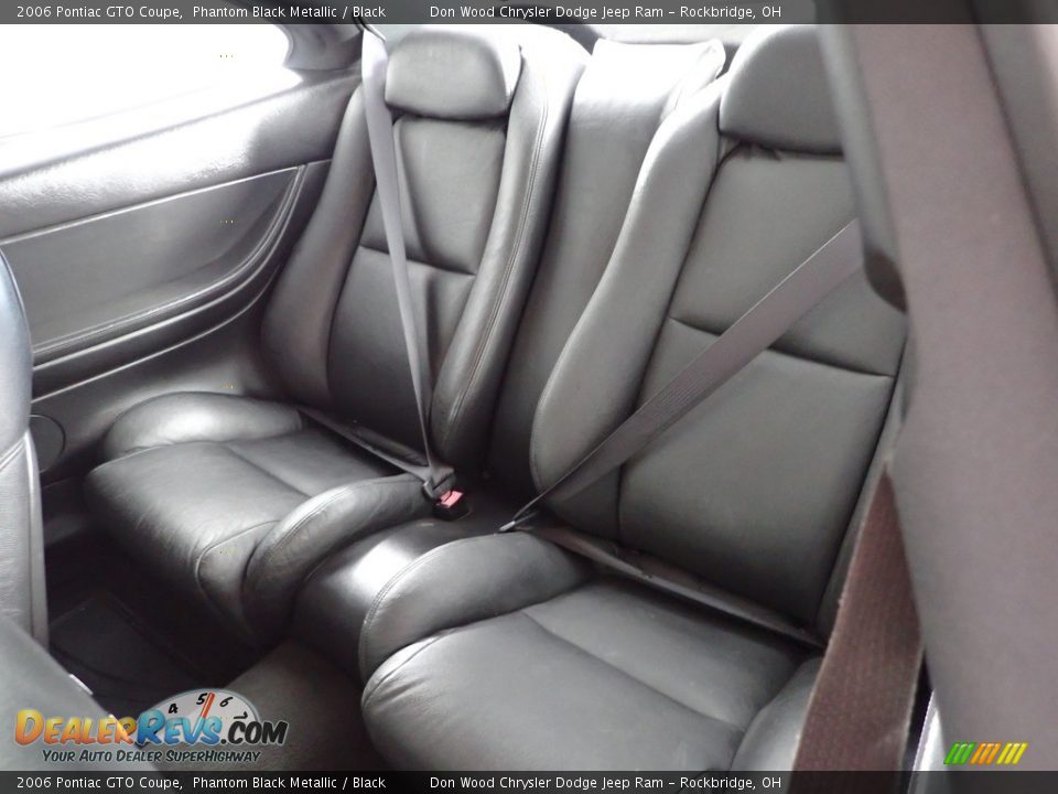 2006 Pontiac GTO Coupe Phantom Black Metallic / Black Photo #20