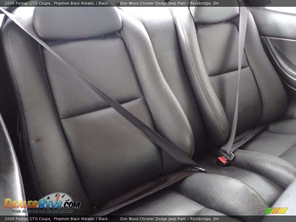 2006 Pontiac GTO Coupe Phantom Black Metallic / Black Photo #23