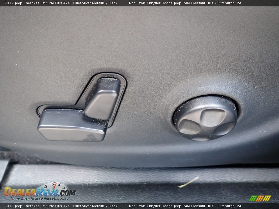 2019 Jeep Cherokee Latitude Plus 4x4 Billet Silver Metallic / Black Photo #16