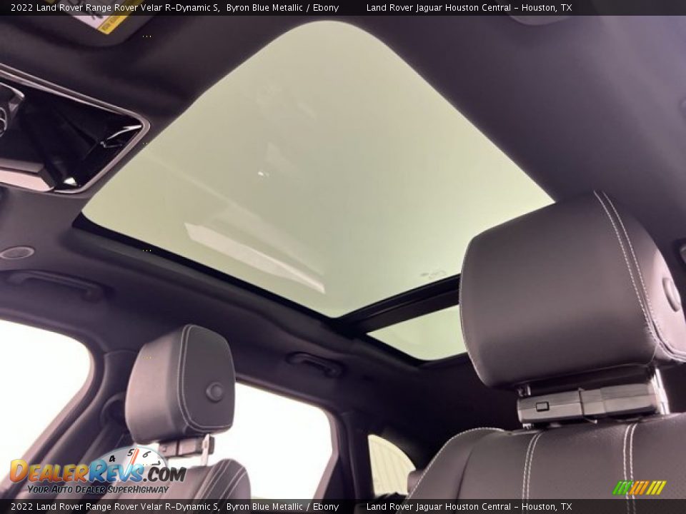 Sunroof of 2022 Land Rover Range Rover Velar R-Dynamic S Photo #24