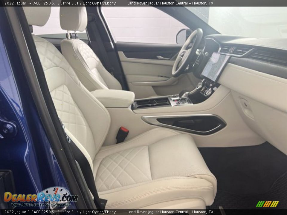 Light Oyster/Ebony Interior - 2022 Jaguar F-PACE P250 S Photo #3