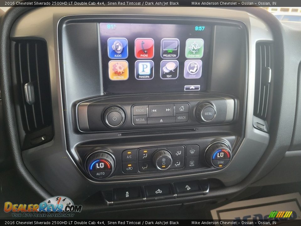 Controls of 2016 Chevrolet Silverado 2500HD LT Double Cab 4x4 Photo #30