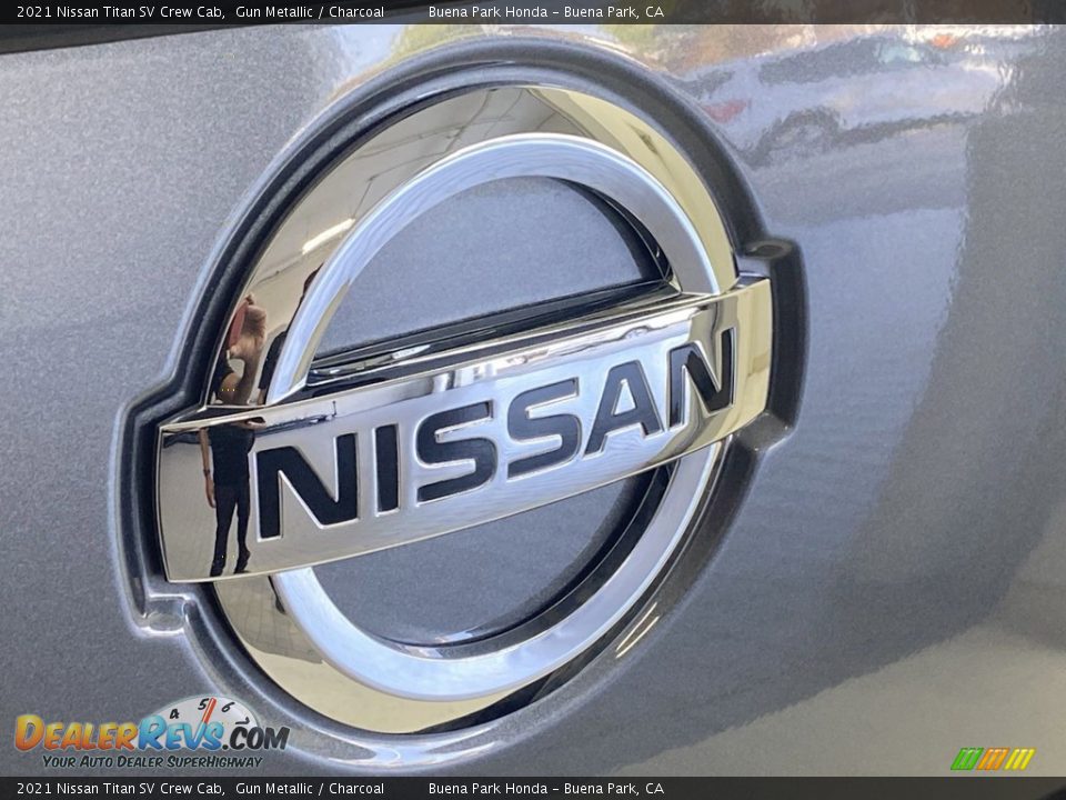 2021 Nissan Titan SV Crew Cab Logo Photo #11