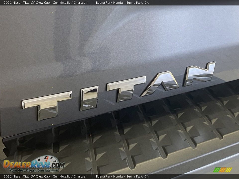 2021 Nissan Titan SV Crew Cab Logo Photo #12