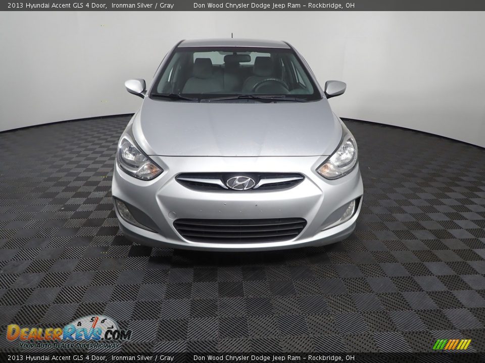 2013 Hyundai Accent GLS 4 Door Ironman Silver / Gray Photo #2