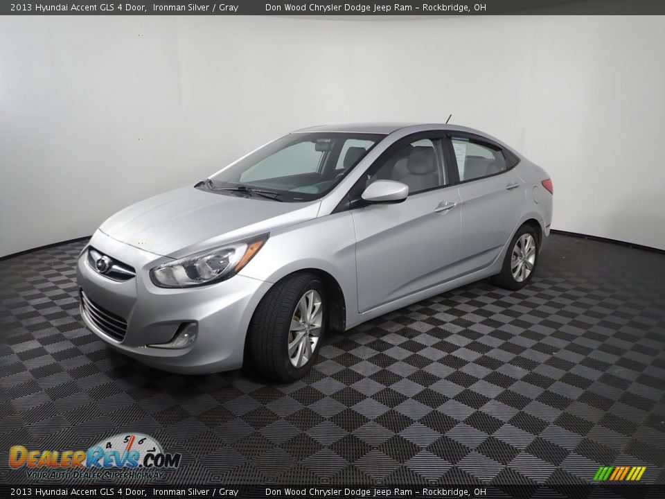 2013 Hyundai Accent GLS 4 Door Ironman Silver / Gray Photo #3