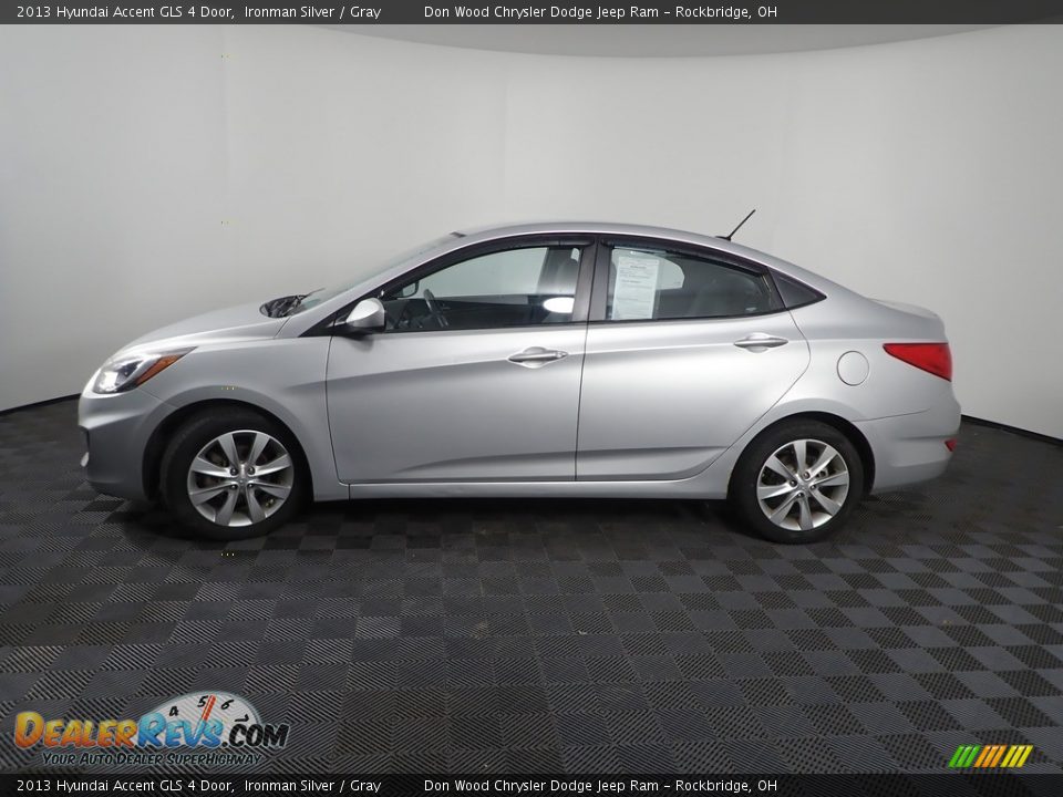 2013 Hyundai Accent GLS 4 Door Ironman Silver / Gray Photo #4