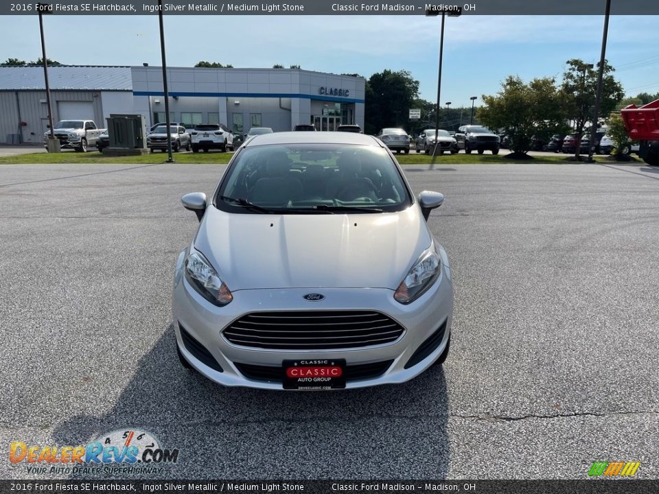 2016 Ford Fiesta SE Hatchback Ingot Silver Metallic / Medium Light Stone Photo #3