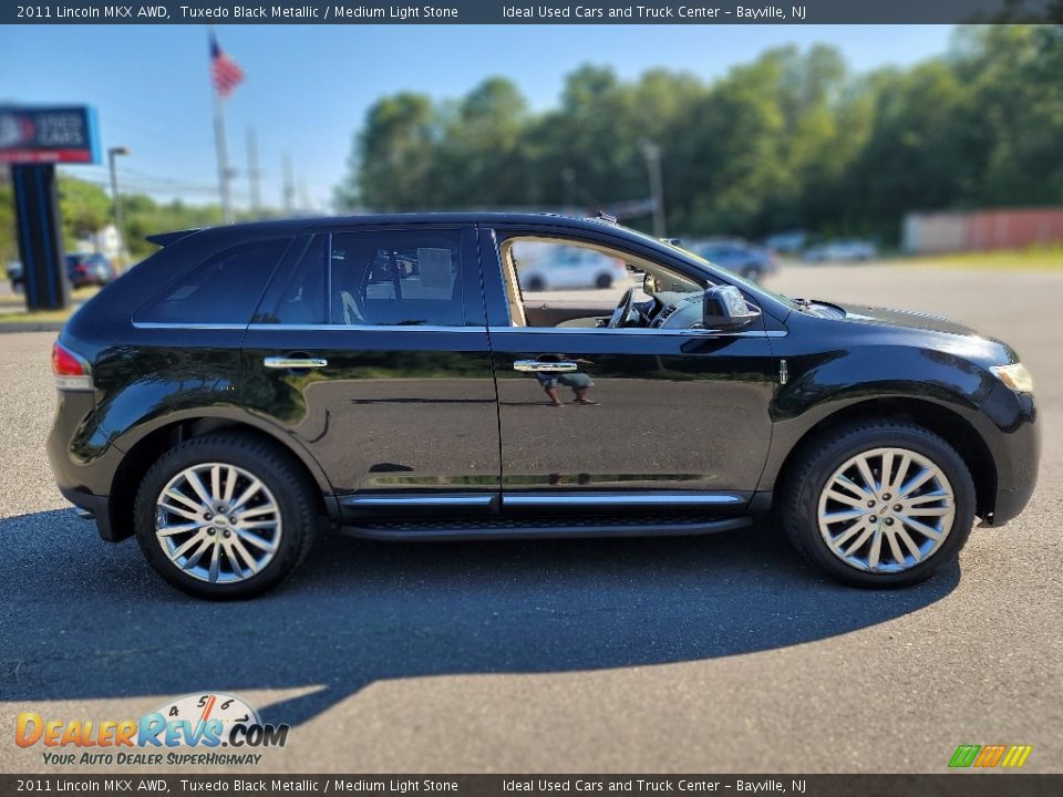 2011 Lincoln MKX AWD Tuxedo Black Metallic / Medium Light Stone Photo #8