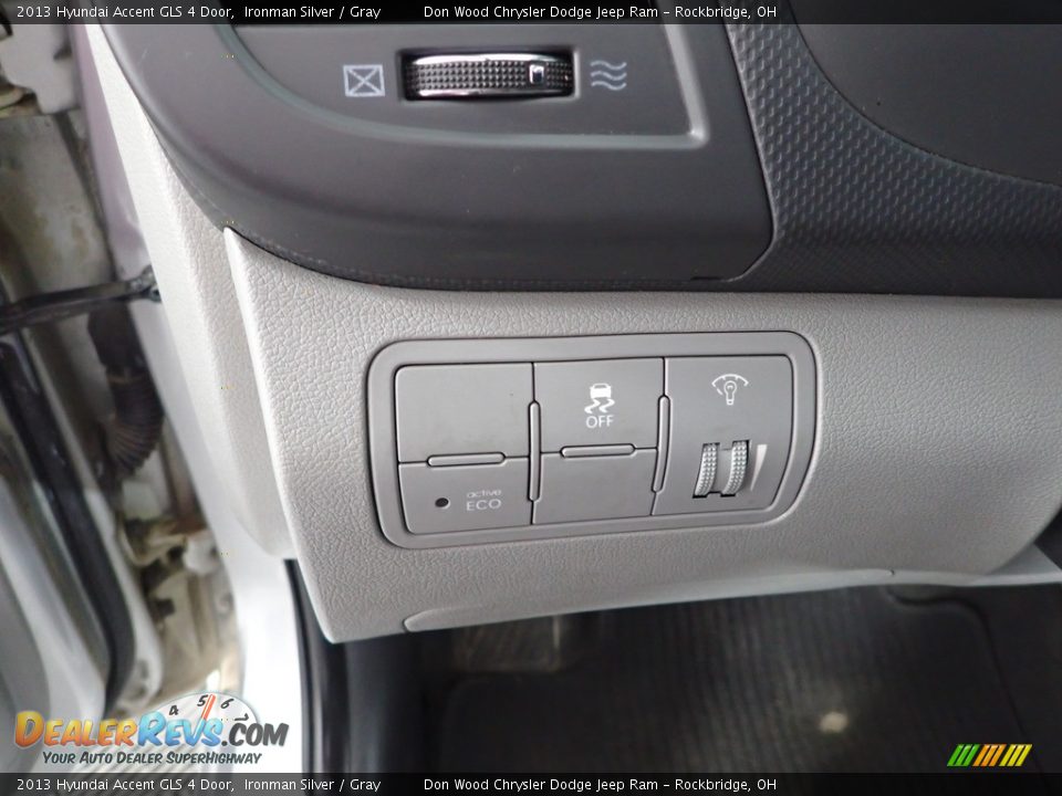 2013 Hyundai Accent GLS 4 Door Ironman Silver / Gray Photo #14