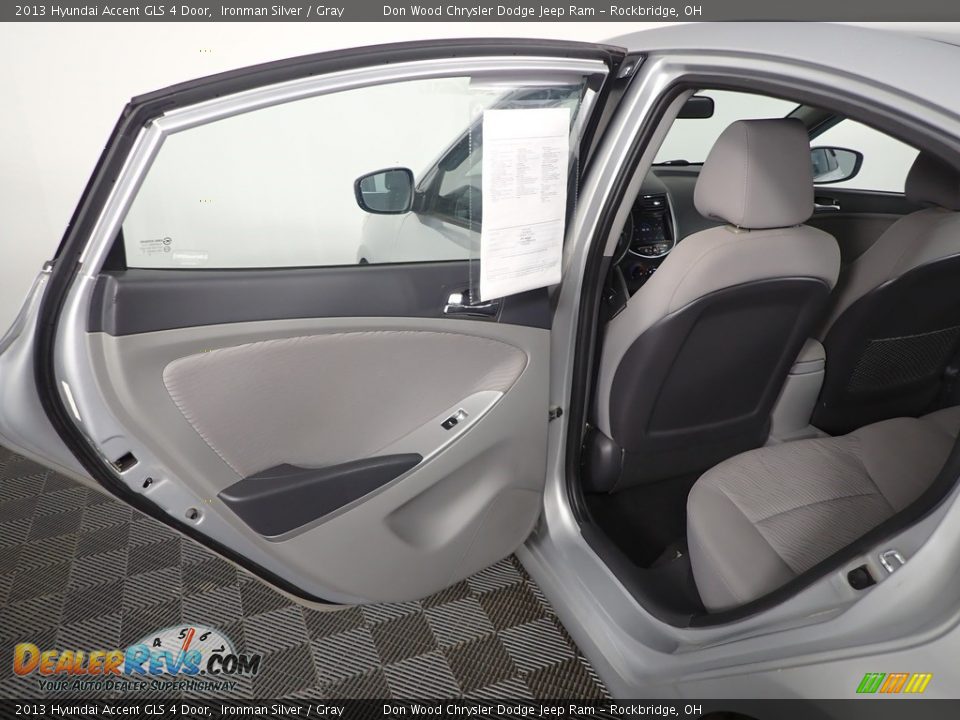2013 Hyundai Accent GLS 4 Door Ironman Silver / Gray Photo #22