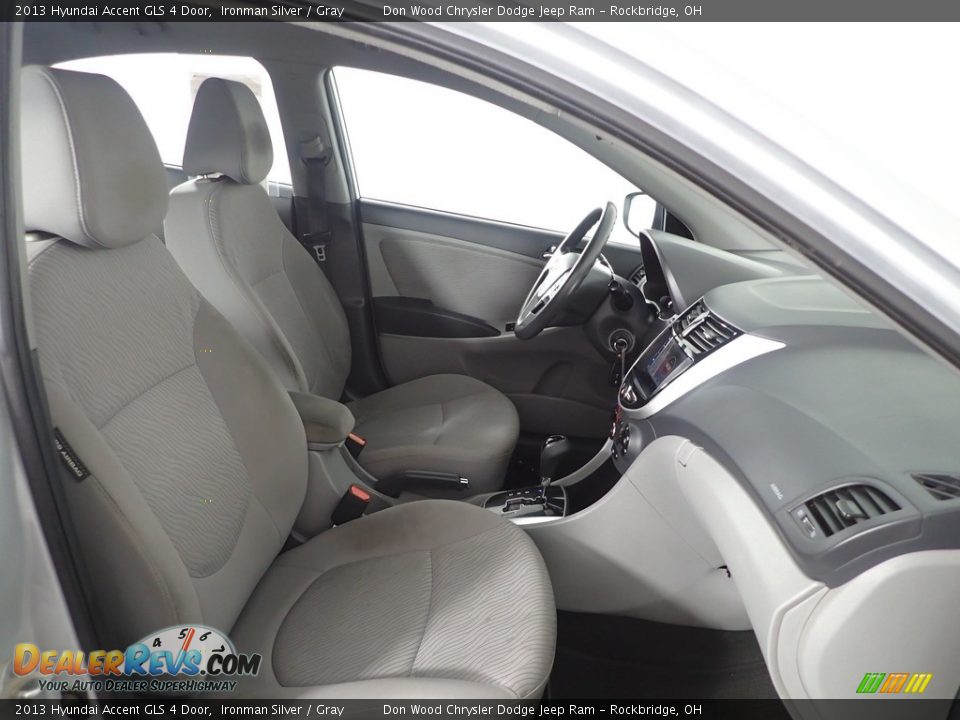2013 Hyundai Accent GLS 4 Door Ironman Silver / Gray Photo #26