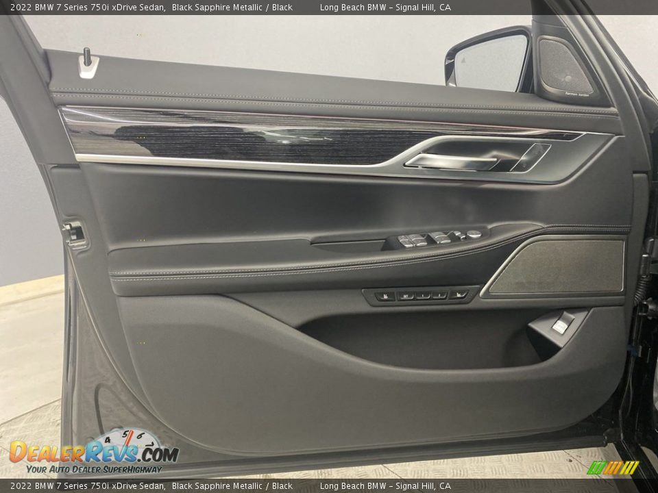 Door Panel of 2022 BMW 7 Series 750i xDrive Sedan Photo #10