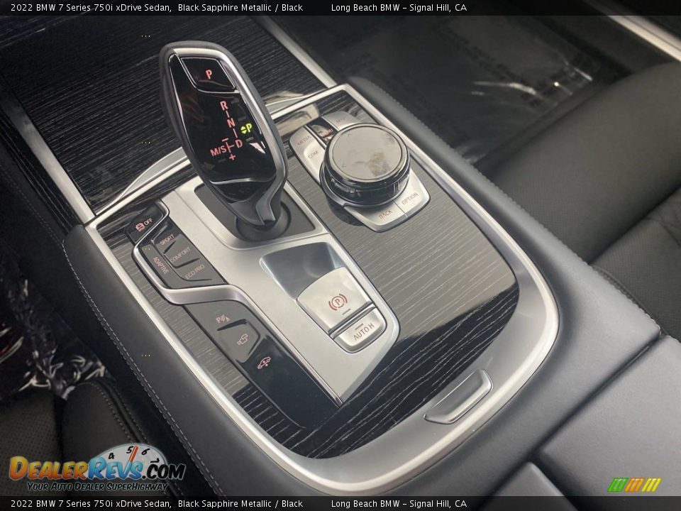 2022 BMW 7 Series 750i xDrive Sedan Shifter Photo #22