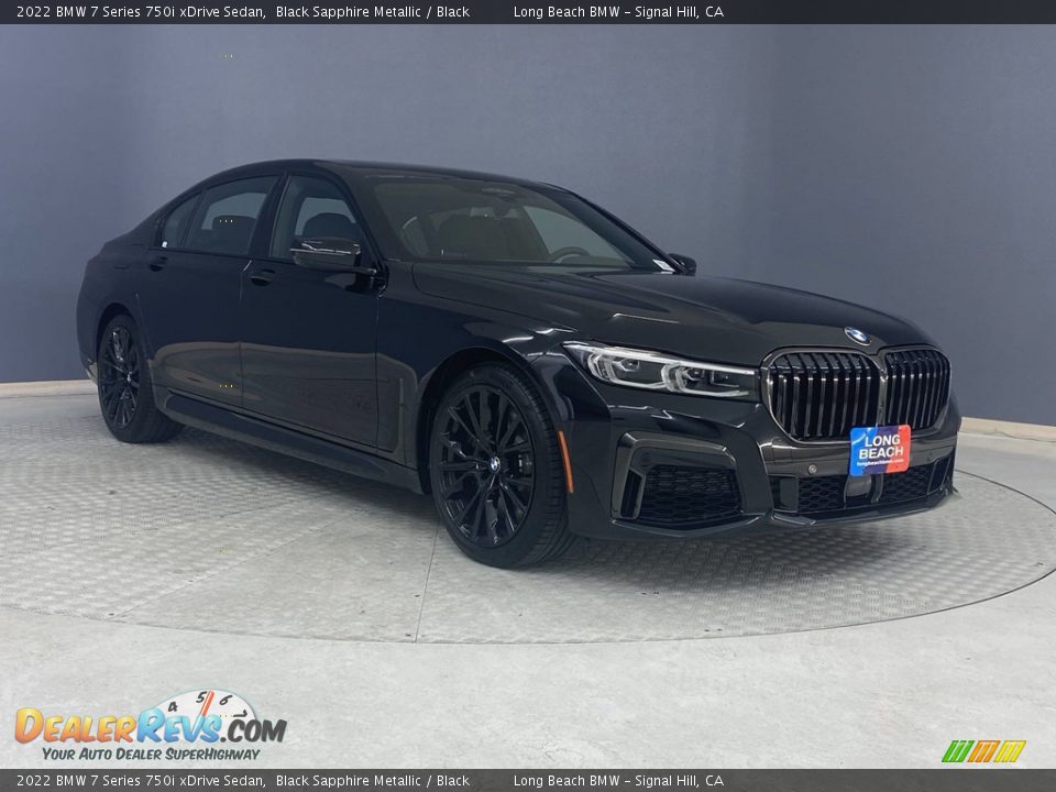 Front 3/4 View of 2022 BMW 7 Series 750i xDrive Sedan Photo #27