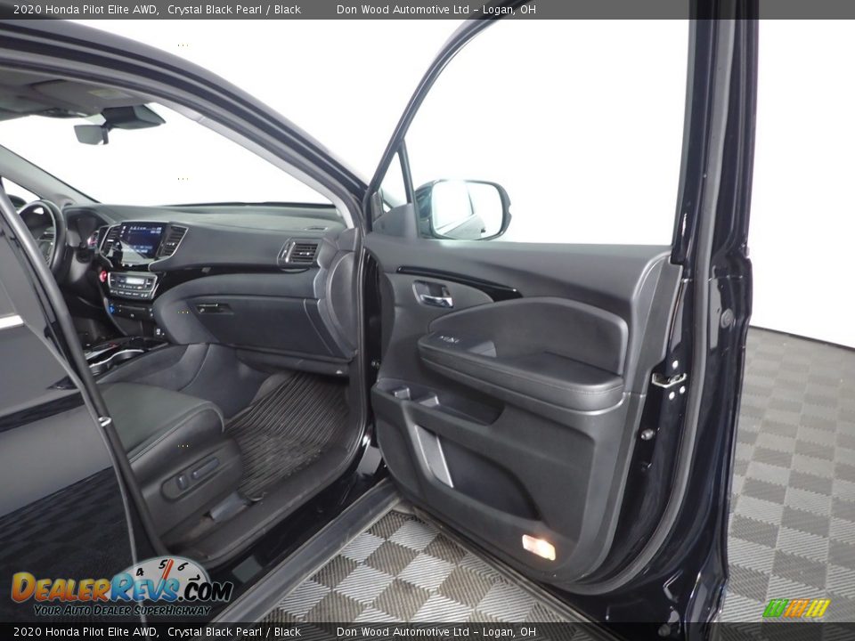 2020 Honda Pilot Elite AWD Crystal Black Pearl / Black Photo #33
