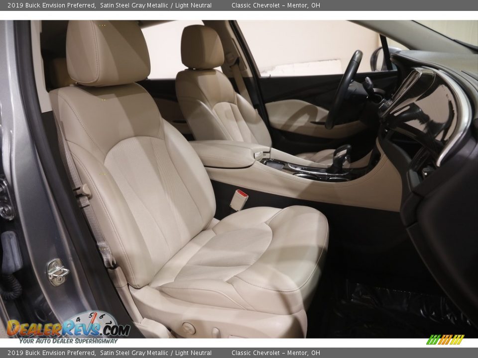 Front Seat of 2019 Buick Envision Preferred Photo #16