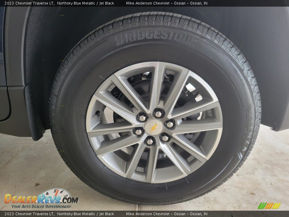 2023 Chevrolet Traverse LT Wheel Photo #15