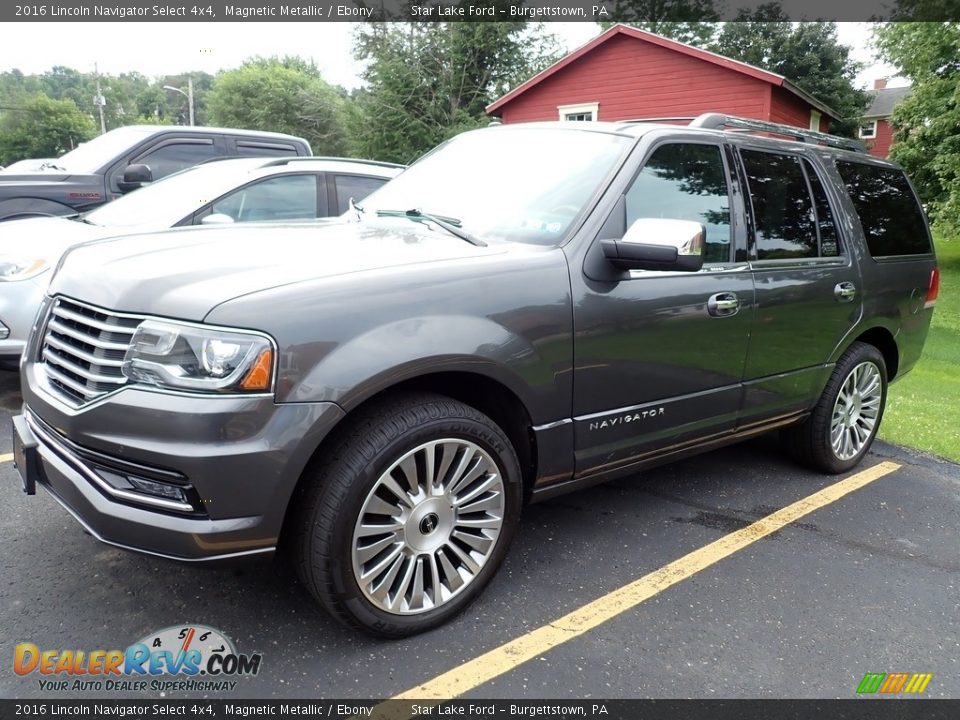 Front 3/4 View of 2016 Lincoln Navigator Select 4x4 Photo #1