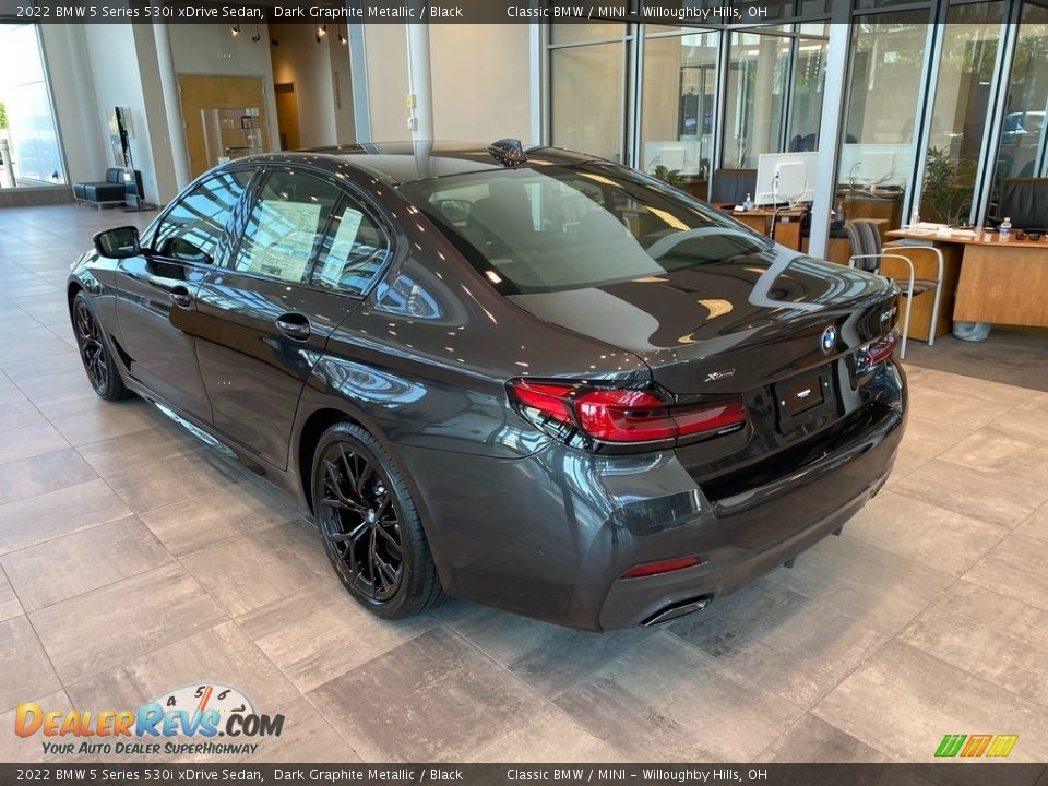 2022 BMW 5 Series 530i xDrive Sedan Dark Graphite Metallic / Black Photo #2