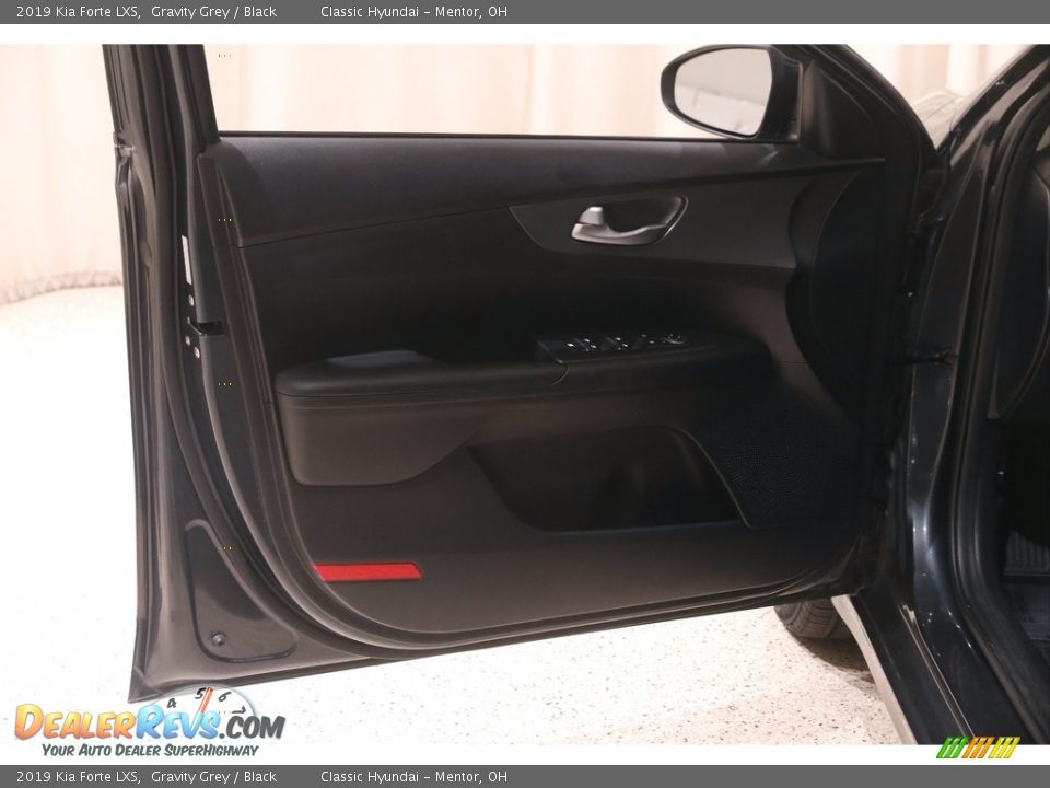 2019 Kia Forte LXS Gravity Grey / Black Photo #4