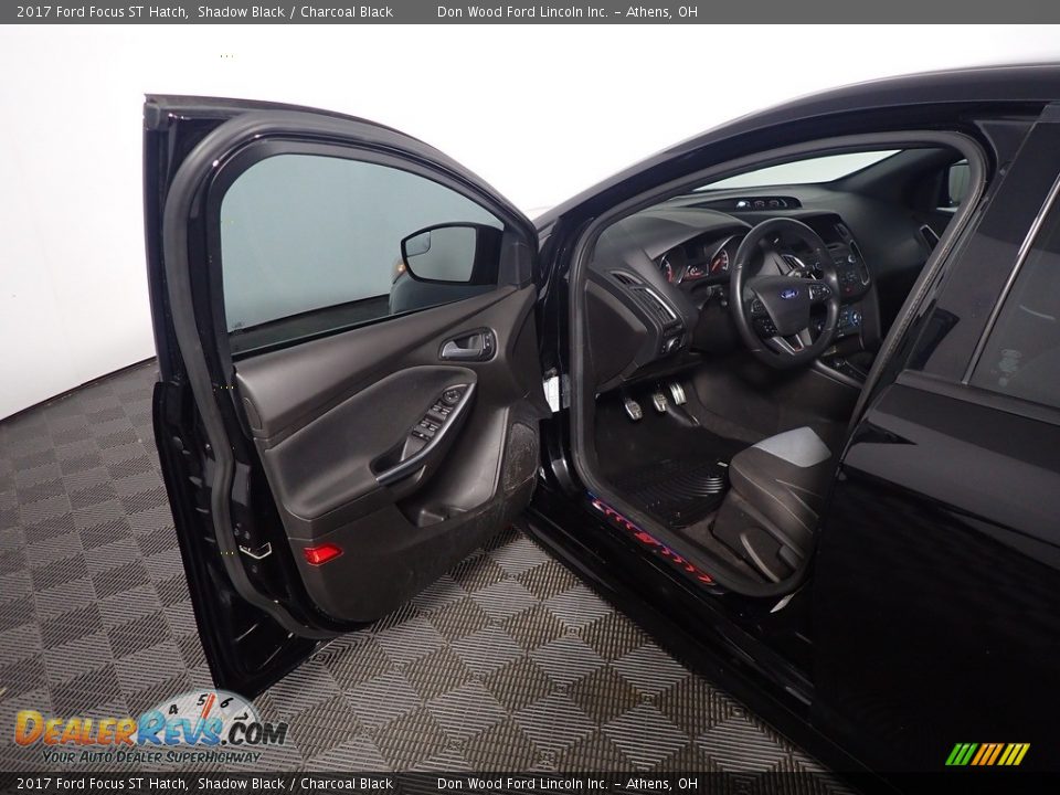 2017 Ford Focus ST Hatch Shadow Black / Charcoal Black Photo #20