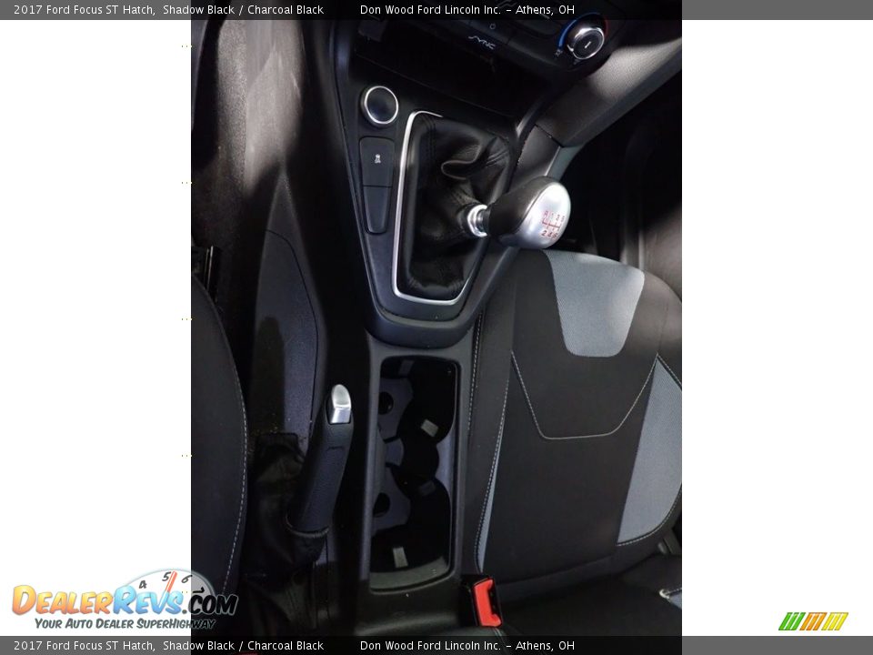 2017 Ford Focus ST Hatch Shadow Black / Charcoal Black Photo #32