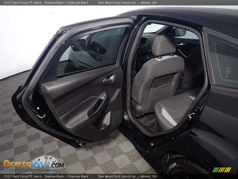 2017 Ford Focus ST Hatch Shadow Black / Charcoal Black Photo #34