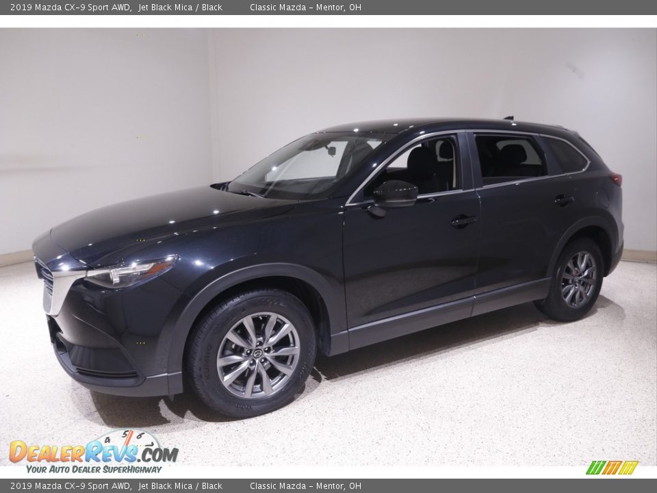 Front 3/4 View of 2019 Mazda CX-9 Sport AWD Photo #3