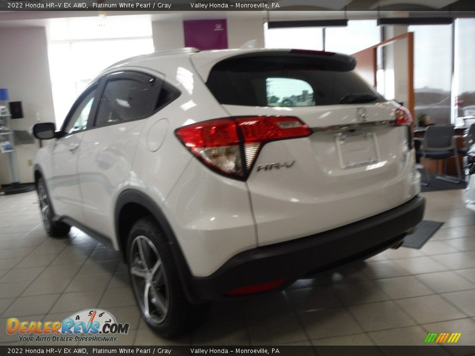 2022 Honda HR-V EX AWD Platinum White Pearl / Gray Photo #10