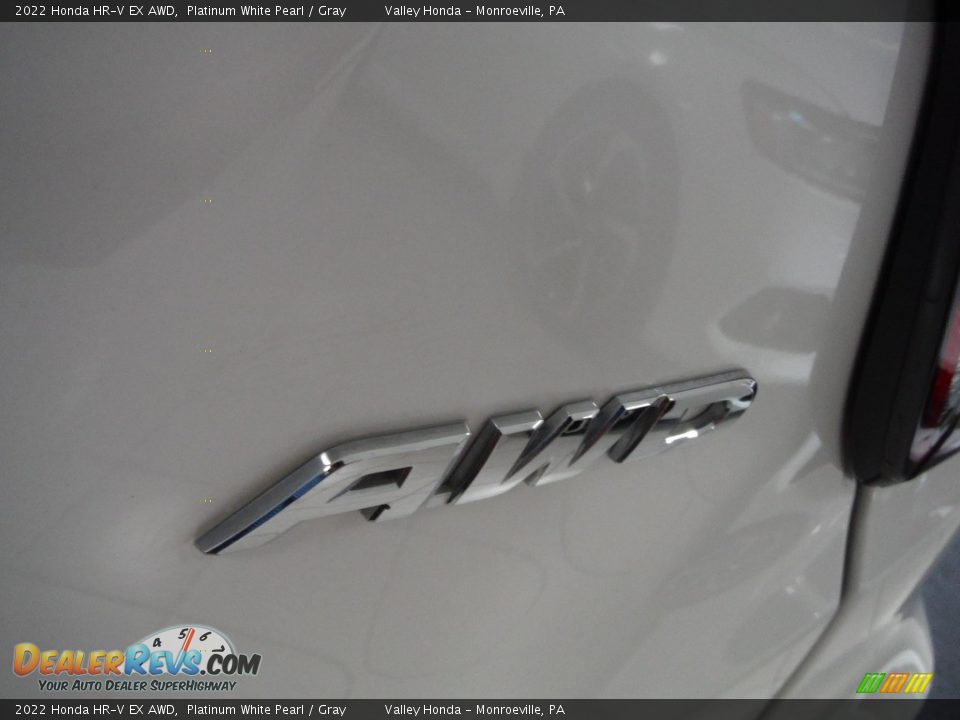 2022 Honda HR-V EX AWD Platinum White Pearl / Gray Photo #11
