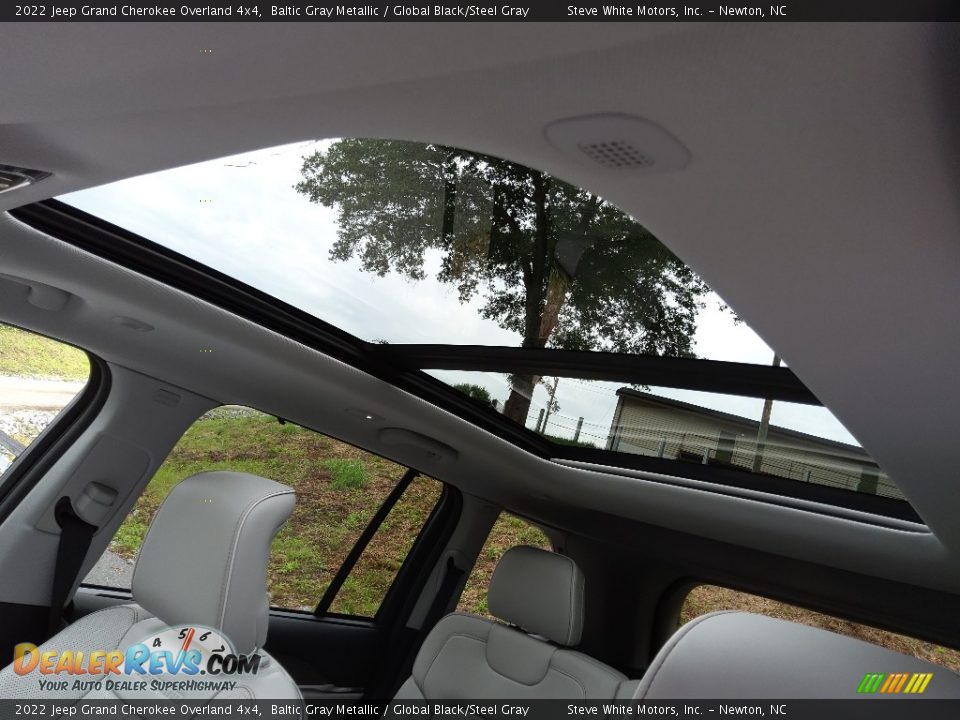 Sunroof of 2022 Jeep Grand Cherokee Overland 4x4 Photo #36