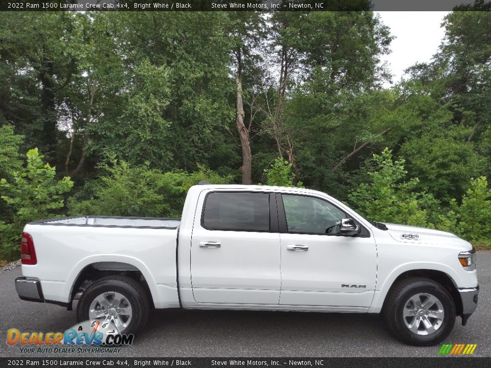 2022 Ram 1500 Laramie Crew Cab 4x4 Bright White / Black Photo #5