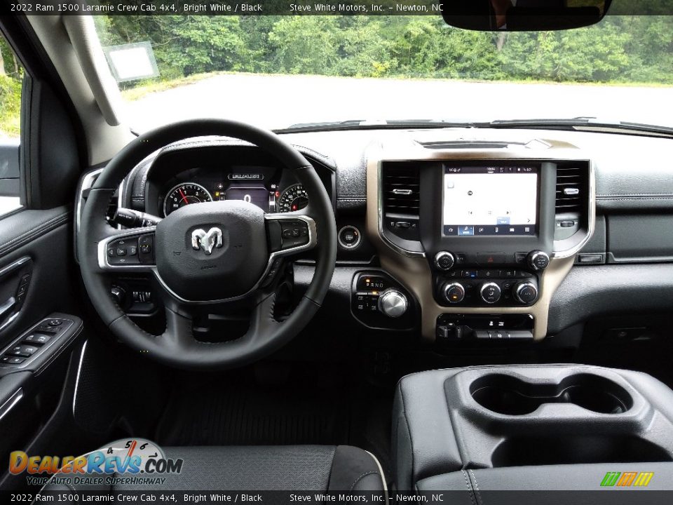 2022 Ram 1500 Laramie Crew Cab 4x4 Bright White / Black Photo #18