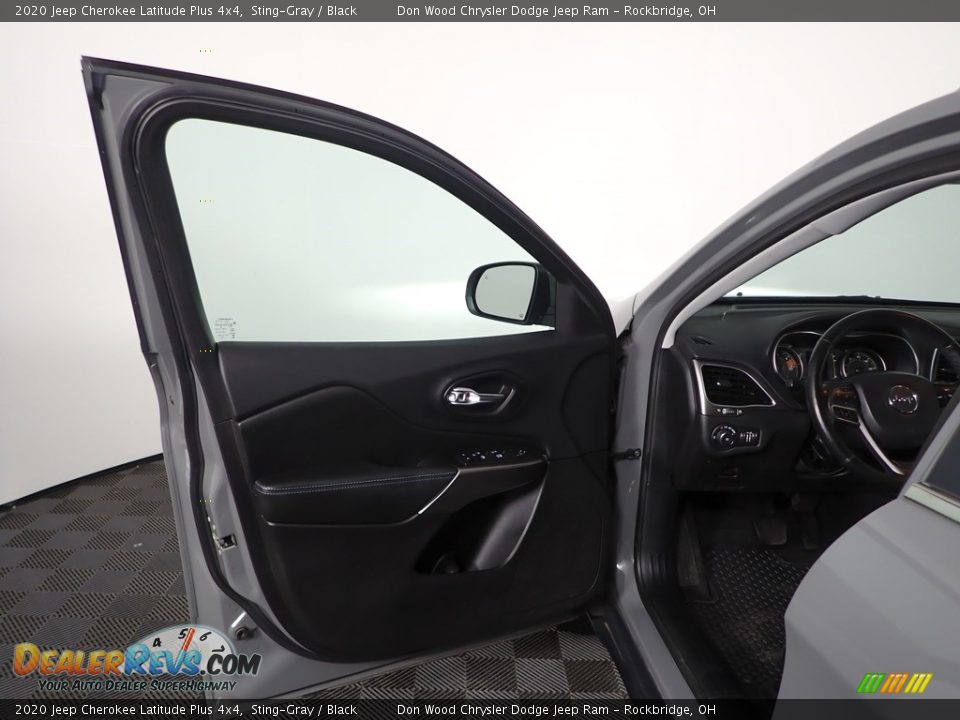 2020 Jeep Cherokee Latitude Plus 4x4 Sting-Gray / Black Photo #13