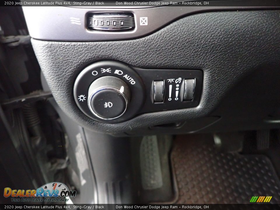 2020 Jeep Cherokee Latitude Plus 4x4 Sting-Gray / Black Photo #17