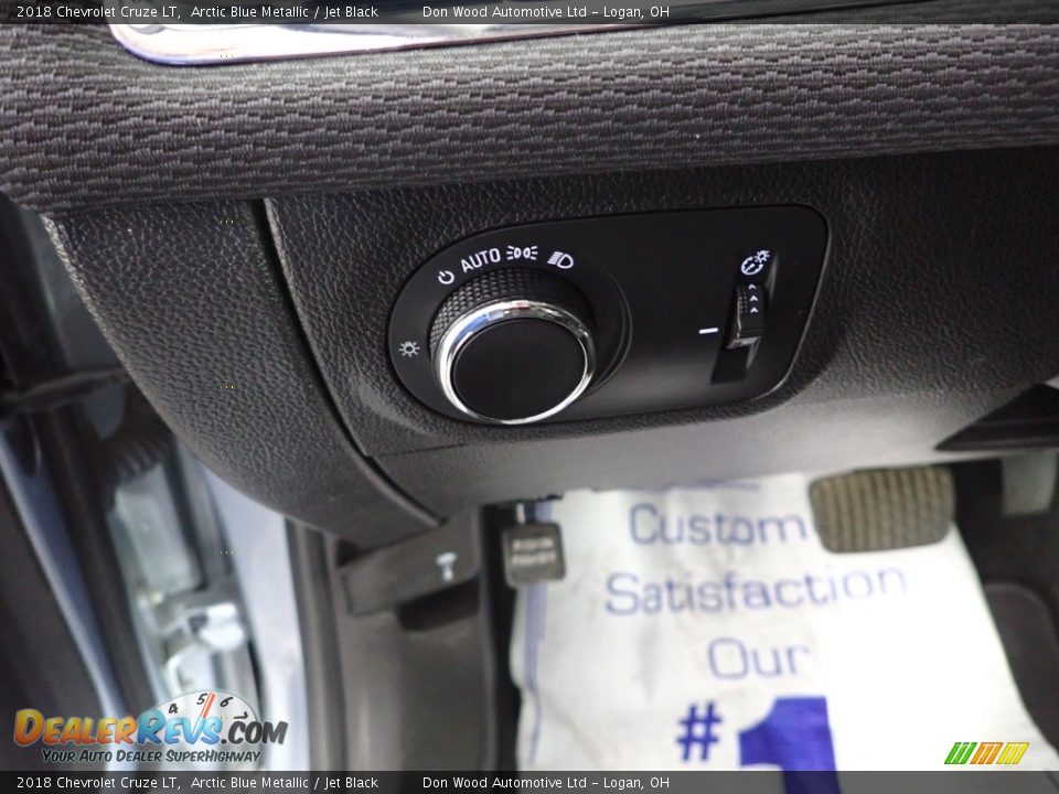 2018 Chevrolet Cruze LT Arctic Blue Metallic / Jet Black Photo #16