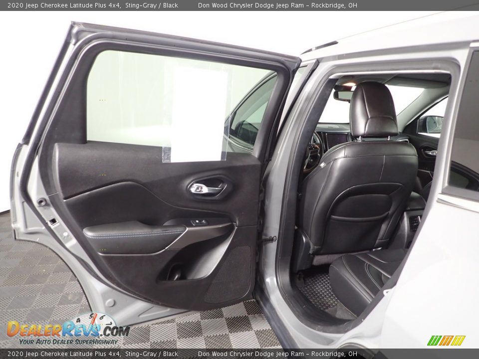 2020 Jeep Cherokee Latitude Plus 4x4 Sting-Gray / Black Photo #24