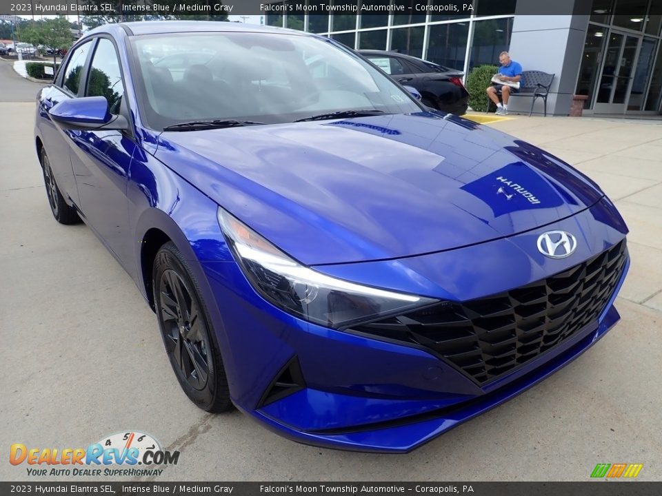 Intense Blue 2023 Hyundai Elantra SEL Photo #9