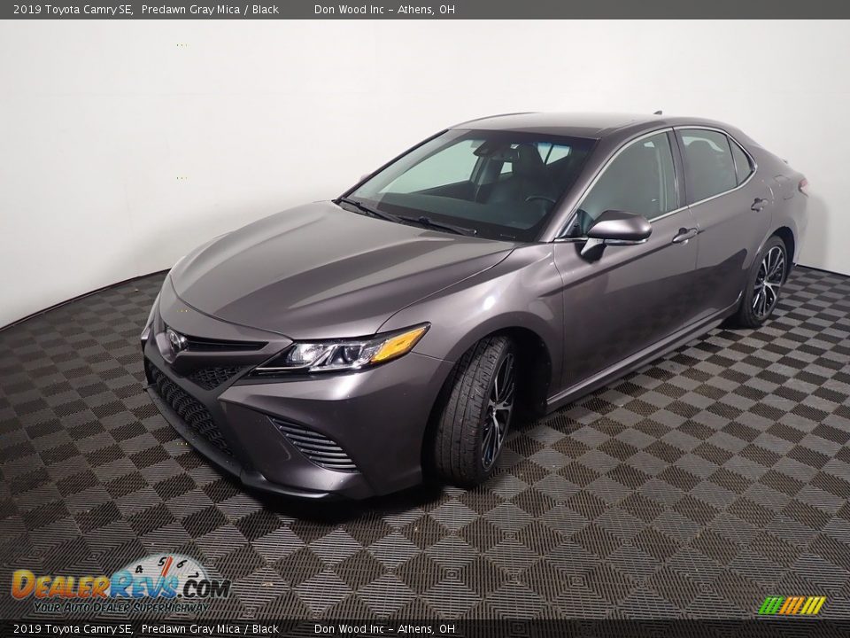 2019 Toyota Camry SE Predawn Gray Mica / Black Photo #9