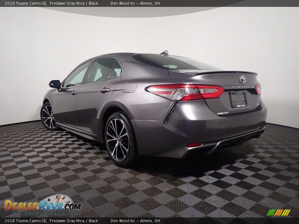 2019 Toyota Camry SE Predawn Gray Mica / Black Photo #11