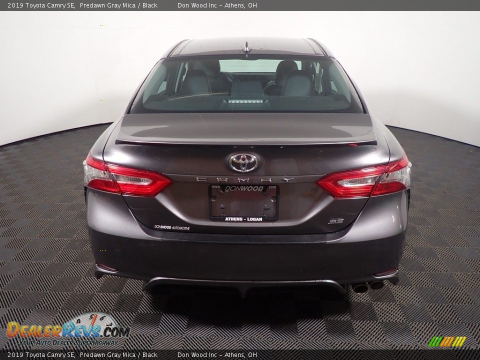 2019 Toyota Camry SE Predawn Gray Mica / Black Photo #13
