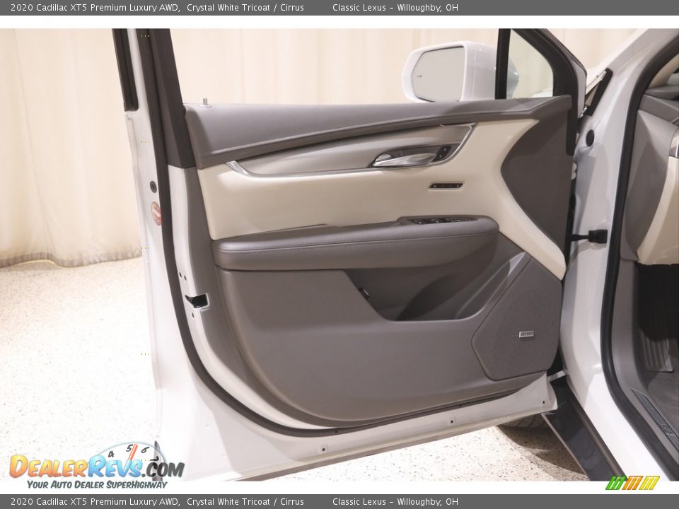 Door Panel of 2020 Cadillac XT5 Premium Luxury AWD Photo #4