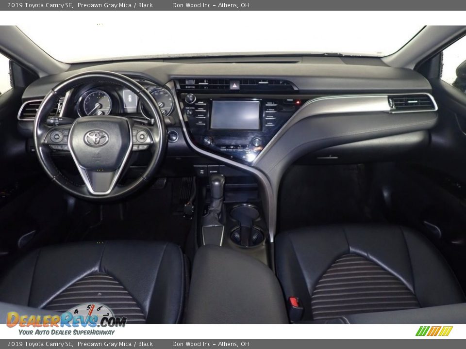 2019 Toyota Camry SE Predawn Gray Mica / Black Photo #24