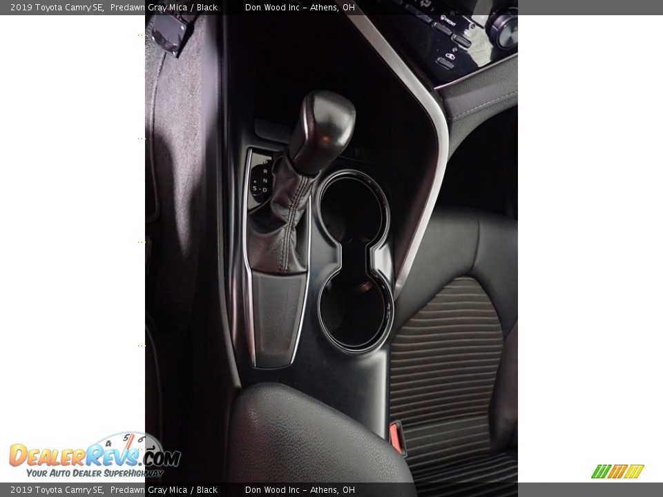 2019 Toyota Camry SE Predawn Gray Mica / Black Photo #32