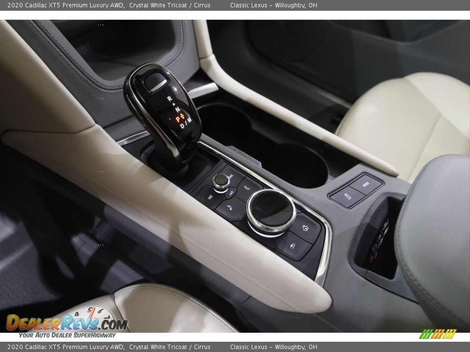 2020 Cadillac XT5 Premium Luxury AWD Shifter Photo #15
